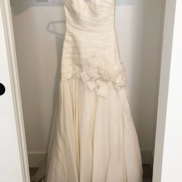 Amsale Wedding Gown - Sz 2 - Picture 4 of 10